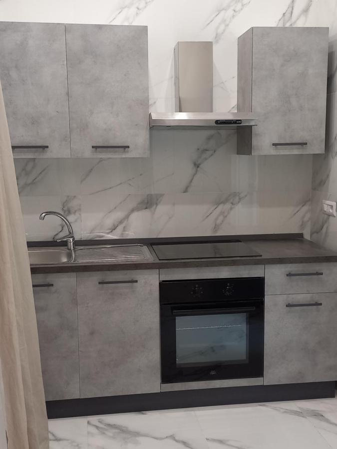 Luisa'S Apartment Наполи Екстериор снимка
